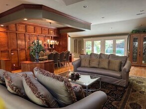 102 Overhill Rd in Orinda, CA - Building Photo - Building Photo