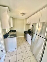 Bright Upper-Level 1-Bedroom Apartment with Parking Included in Los Angeles, CA - Building Photo - Interior Photo
