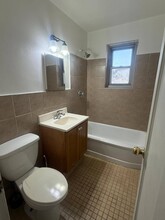 160-10 75th Rd in Queens, NY - Building Photo - Building Photo