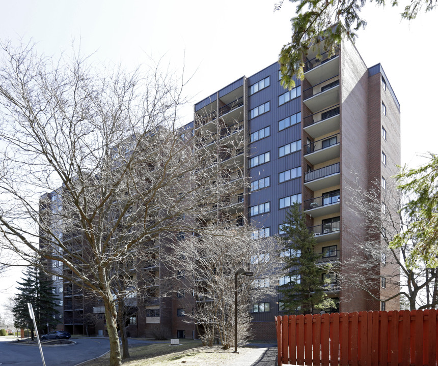 2650 Southvale Cres in Ottawa, ON - Building Photo