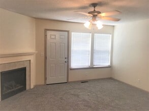 9844 N Lewis Ave in Kansas City, MO - Building Photo - Building Photo