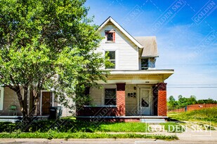 2207 S Walnut St in Muncie, IN - Building Photo
