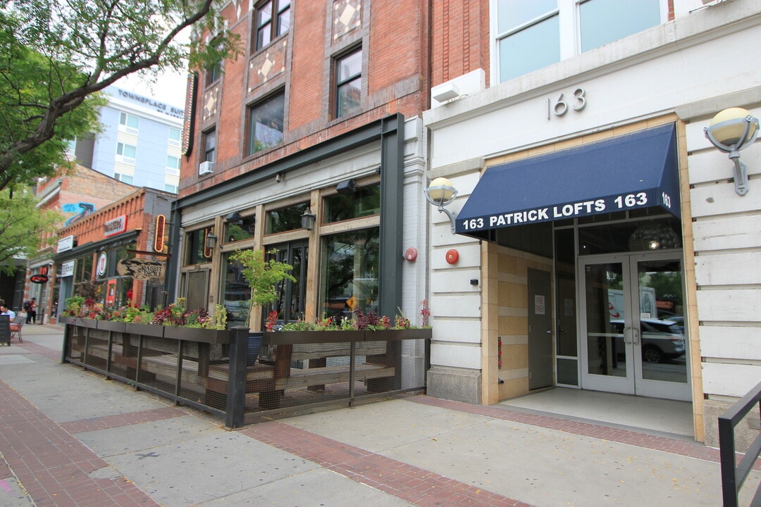 163 W 200 S, Unit 504 in Salt Lake City, UT - Foto de edificio