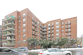 42-02 Kissena Blvd in Flushing, NY - Building Photo - Building Photo