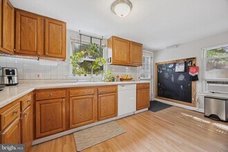 213 Greenfield Ave in Ardmore, PA - Building Photo - Building Photo