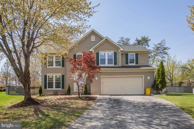property at 7802 Shallowbrook Ct