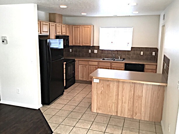 9707 W Brogan Dr in Boise, ID - Foto de edificio - Building Photo