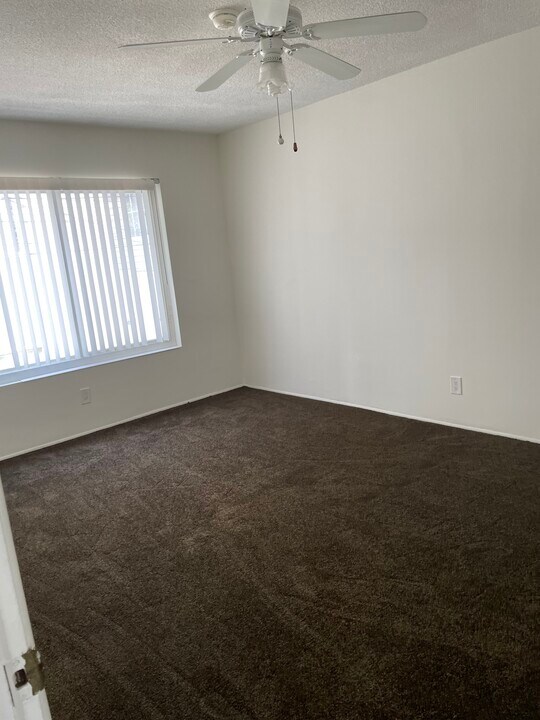 719 S Pacific Coast Hwy in Redondo Beach, CA - Building Photo