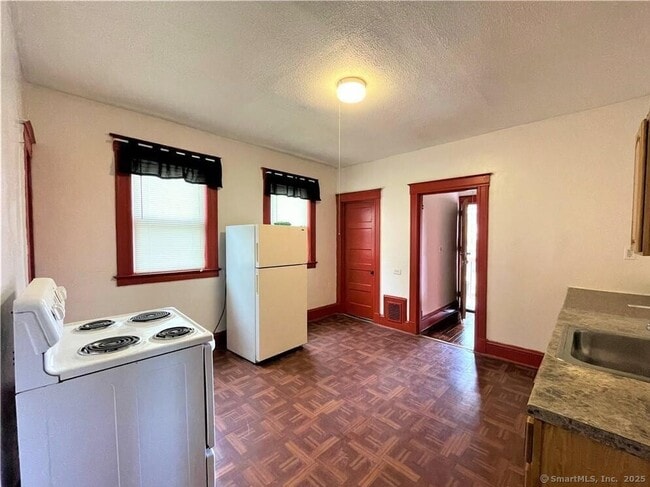 40 Cabot St in Hartford, CT - Building Photo - Building Photo