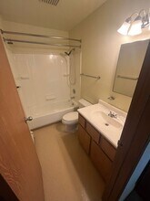 1209 Bainbridge Blvd in Fairbanks, AK - Building Photo - Building Photo