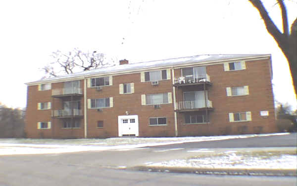 1004 S River Rd in Des Plaines, IL - Building Photo - Building Photo