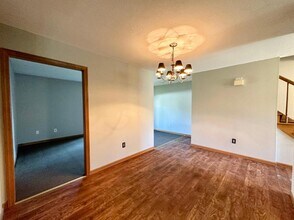 18 Partridge Ct in Windsor Locks, CT - Building Photo - Building Photo