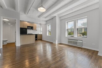 5718 N Winthrop Ave in Chicago, IL - Building Photo - Building Photo