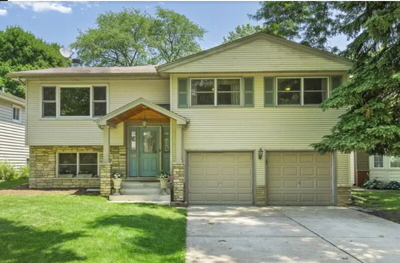 249 S Milton Ave in Glen Ellyn, IL - Building Photo