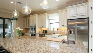 10155 Coconut Rd in Bonita Springs, FL - Building Photo - Building Photo