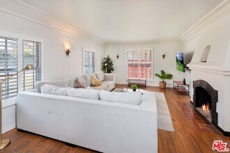 1906 Preuss Rd in Los Angeles, CA - Building Photo - Building Photo