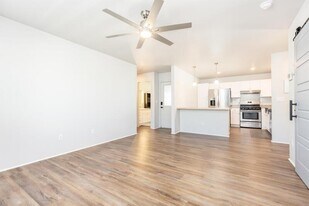 913422-3422 Kiki St in Ewa Beach, HI - Building Photo