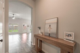 124 Worley Way in Huntsville, TX - Building Photo - Building Photo
