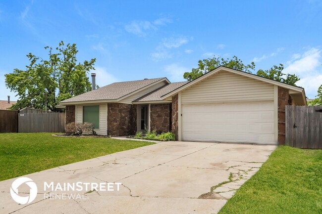 11235 Davis Ct in Oklahoma City, OK - Building Photo - Building Photo