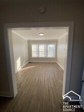 4852 W Diversey Ave in Chicago, IL - Foto de edificio - Building Photo