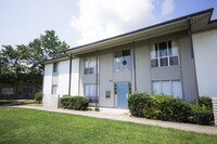 Building Photo - The Union at Cooper Hill Apartments in Birmingham, Alabama