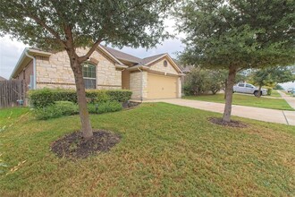 5836 Mantalcino Dr in Round Rock, TX - Building Photo - Building Photo