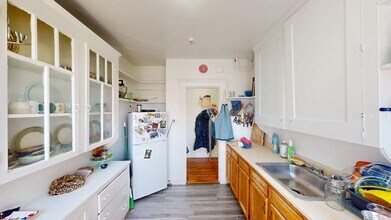 1630 Commonwealth Ave, Unit 29 in Boston, MA - Building Photo - Building Photo