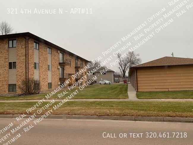 321 4th Ave N in Wahpeton, ND - Building Photo - Building Photo