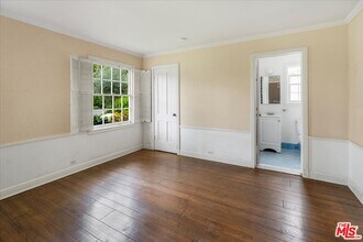 146 N Gunston Dr in Los Angeles, CA - Building Photo - Building Photo