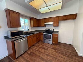 9312 Moynello Ct in Elk Grove, CA - Building Photo - Building Photo