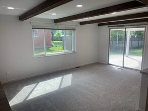 2272 Berrycreek Dr in Dayton, OH - Building Photo - Building Photo