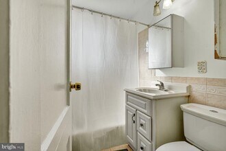 224 University Blvd E in Silver Spring, MD - Building Photo - Building Photo