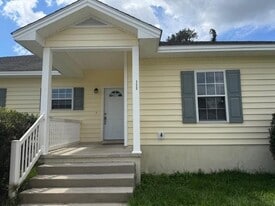 159 Drew Cir in Brunswick, GA - Building Photo