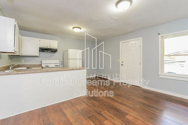 property at 963 Redwood Dr