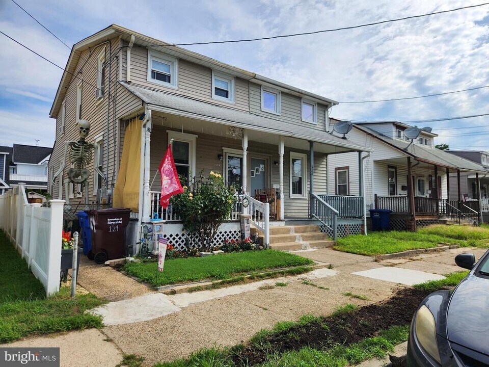 126 Paine St in Riverside, NJ - Building Photo