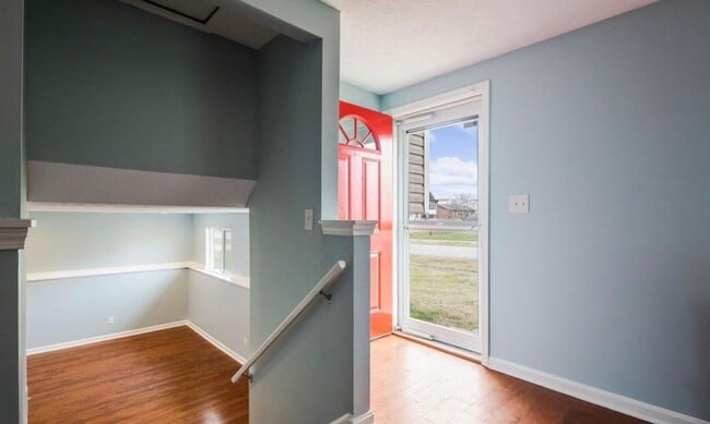 5402 Hasbrook Dr in Louisville, KY - Building Photo - Building Photo