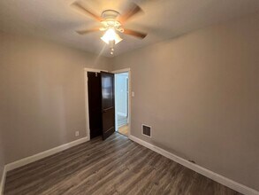 4942 Tholozan Ave in St. Louis, MO - Building Photo - Building Photo