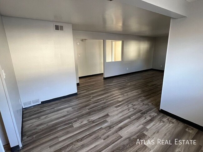 2707 N Chestnut St in Colorado Springs, CO - Building Photo - Building Photo