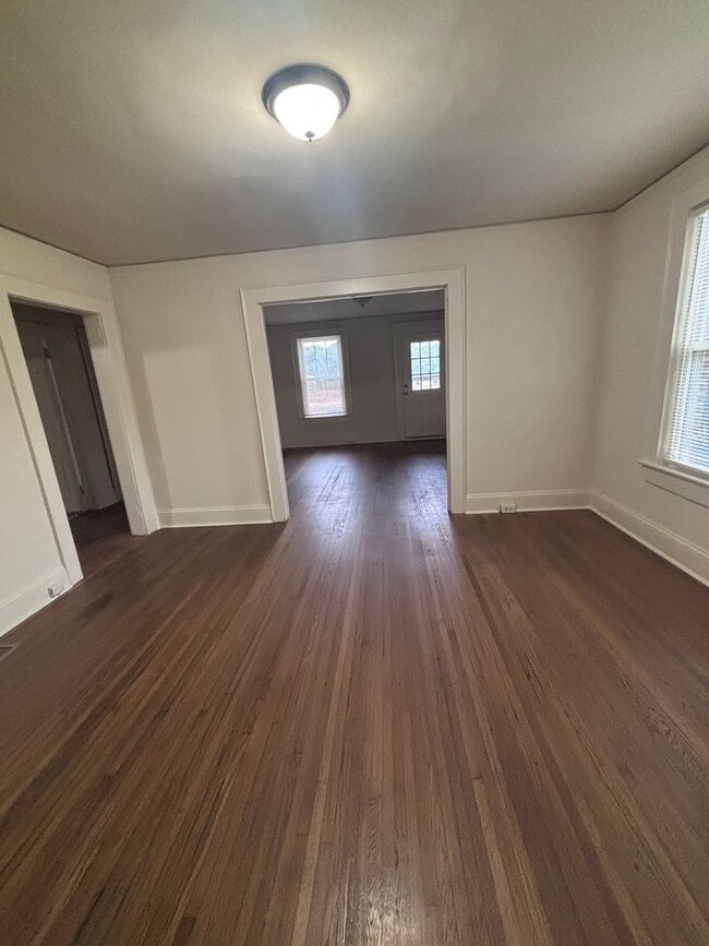 3829 N Sharon Amity Rd in Charlotte, NC - Building Photo - Building Photo