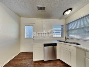 607 Ashcrest Ct in Allen, TX - Building Photo - Building Photo