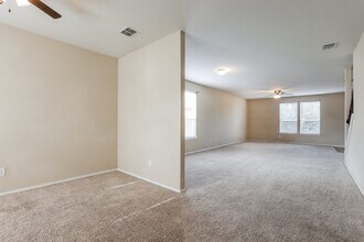 24262 Invitation Oak in San Antonio, TX - Building Photo - Building Photo