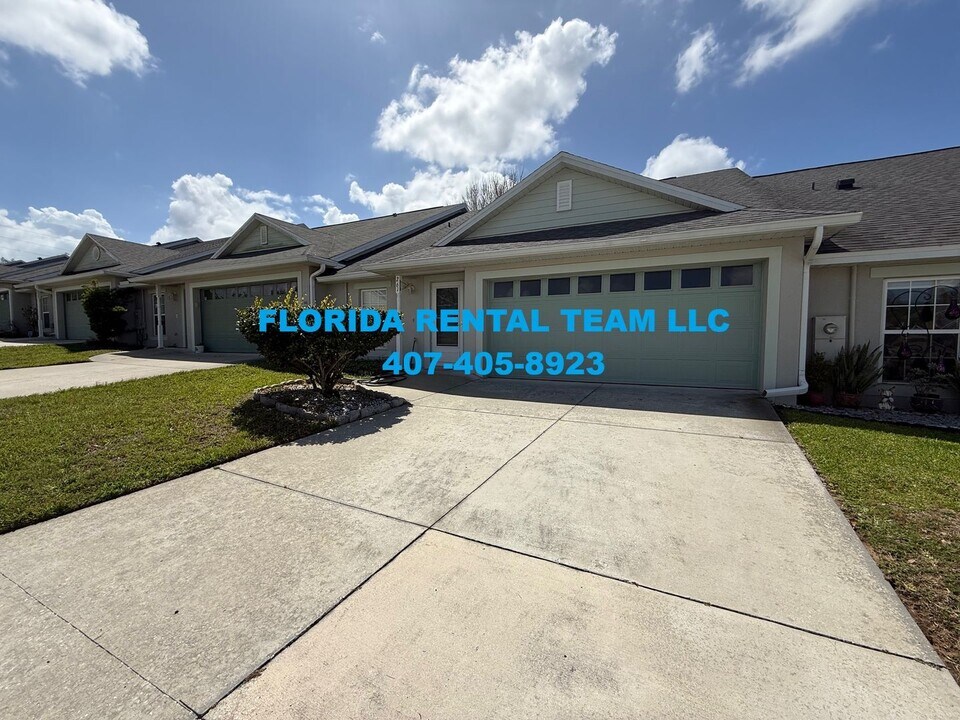 261 Brookdale Loop in Clermont, FL - Foto de edificio