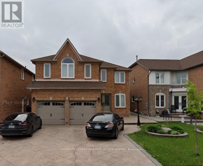 54 Hollybush St in Brampton, ON - Building Photo