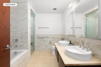 50 W 15th St in New York, NY - Building Photo - Building Photo
