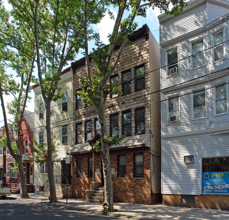 271 New York Ave in Newark, NJ - Foto de edificio