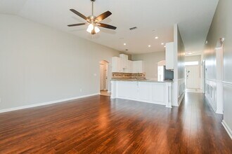 9117 Prosperity Lake Dr in Jacksonville, FL - Building Photo - Building Photo