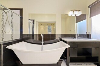 8551 Heather Cross Way in Orangevale, CA - Building Photo - Building Photo