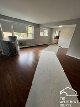 8644 Skokie Blvd, Unit 304 in Skokie, IL - Foto de edificio - Building Photo