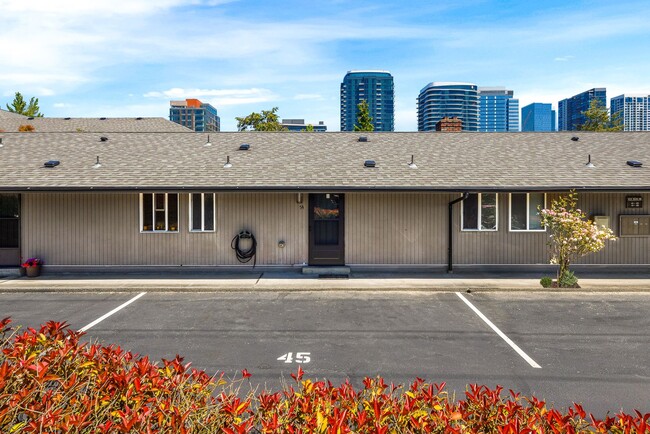 970 100th Ave NE in Bellevue, WA - Building Photo - Building Photo