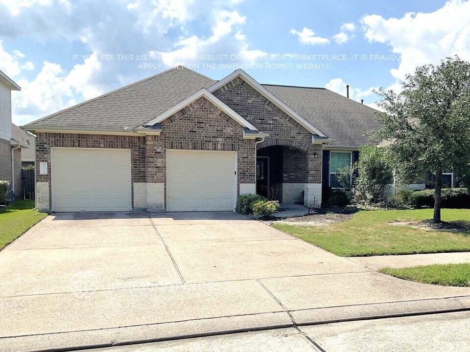 30711 Academy Trace Dr in Spring, TX - Building Photo